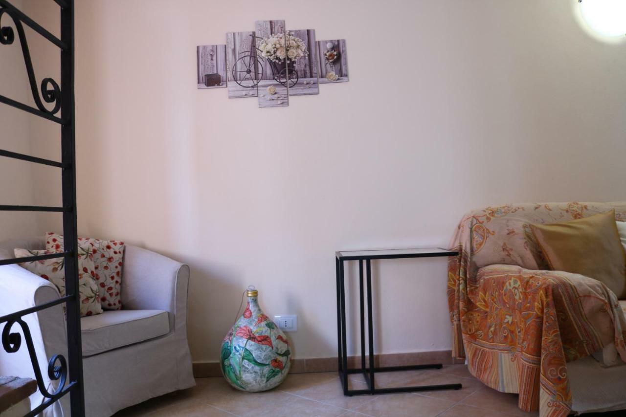 Casa Vacanze Elena Rometta Buitenkant foto