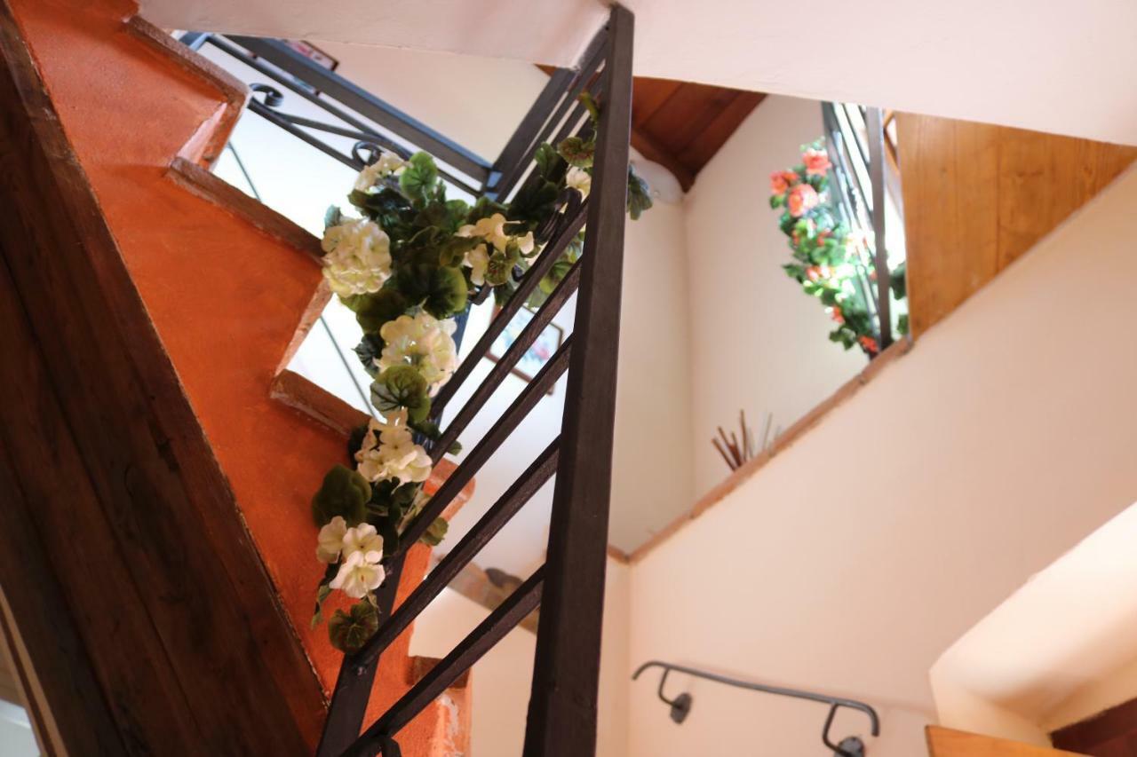 Casa Vacanze Elena Rometta Buitenkant foto